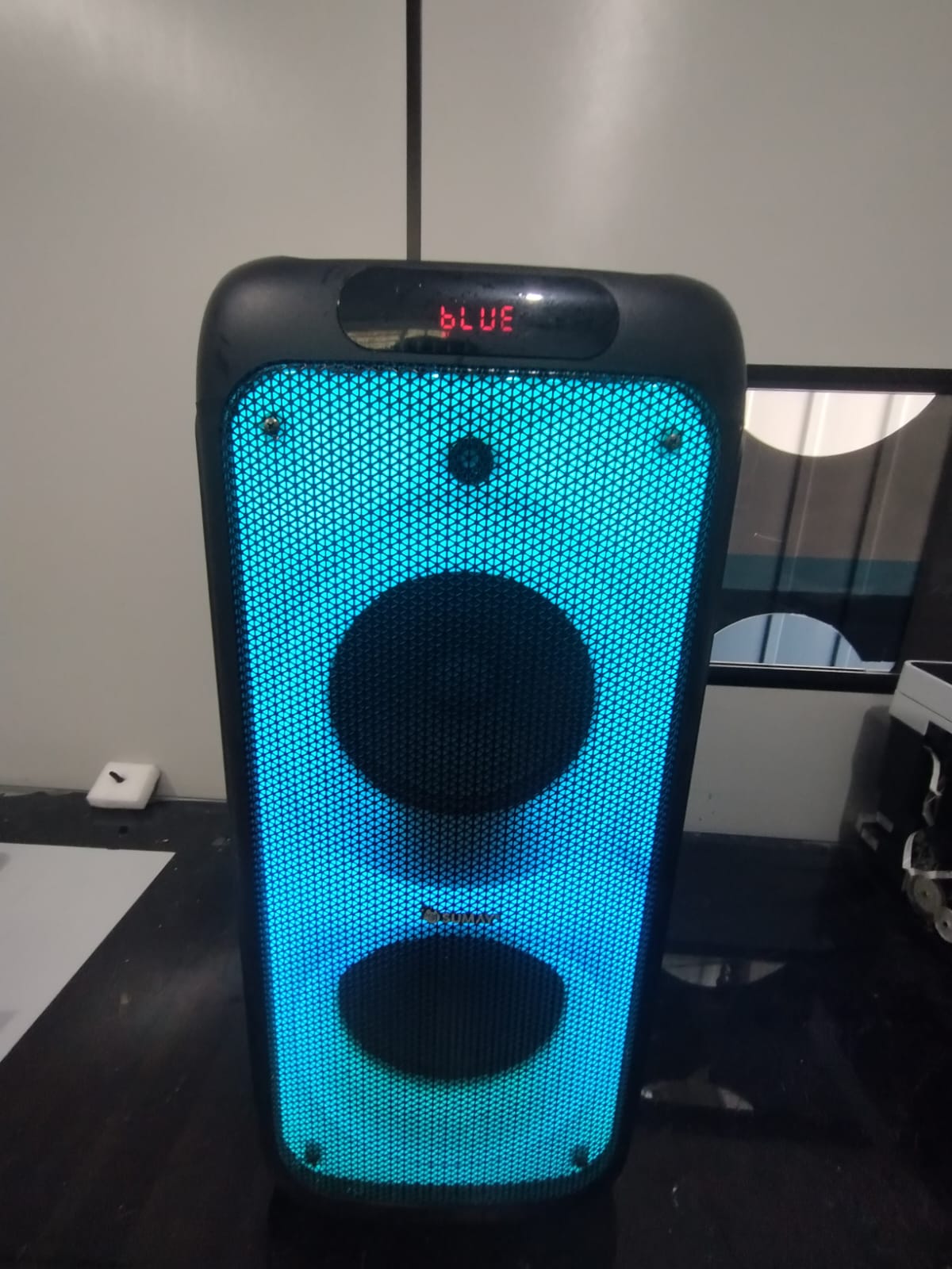 Caixa de Som Bluetooth Sumay com LED – Perfeita pra Festas!