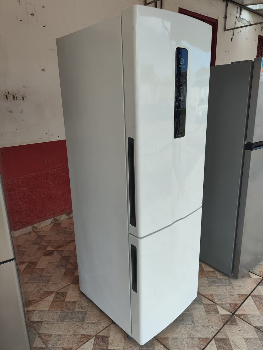 Geladeira Electrolux DB44 Frost Free Inverse 400L – Branca